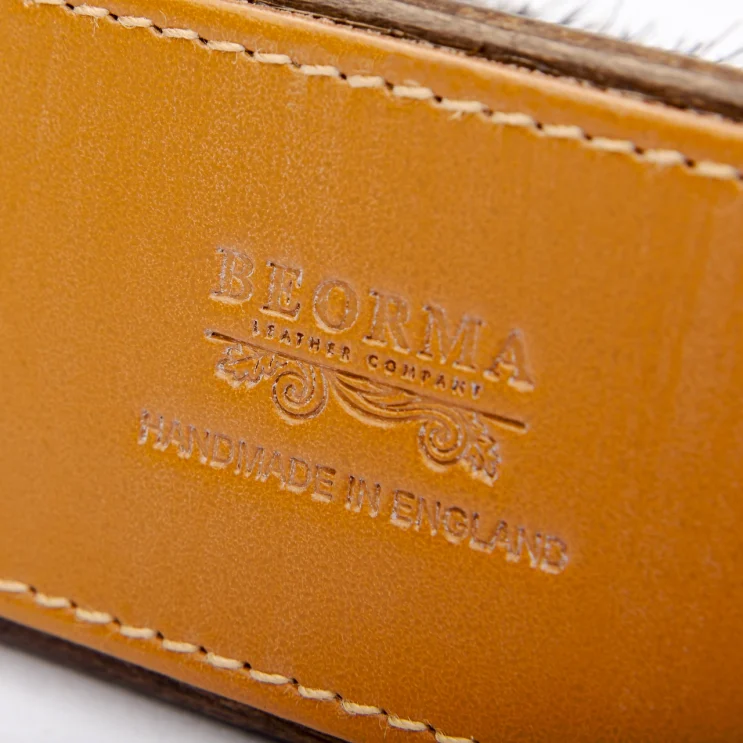 Close up of the embossed company stamp on the Beorma Brush