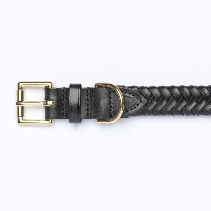 Plaited Dog Collar in Vegetable Tan Leather in Black detail