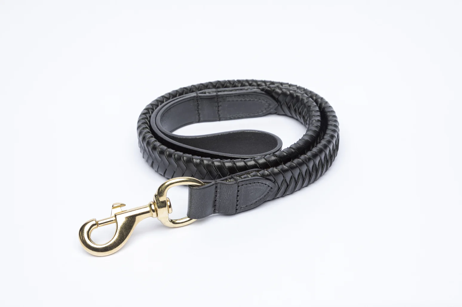 Plaited Dog Lead in Vegetable Tan Leather in Black