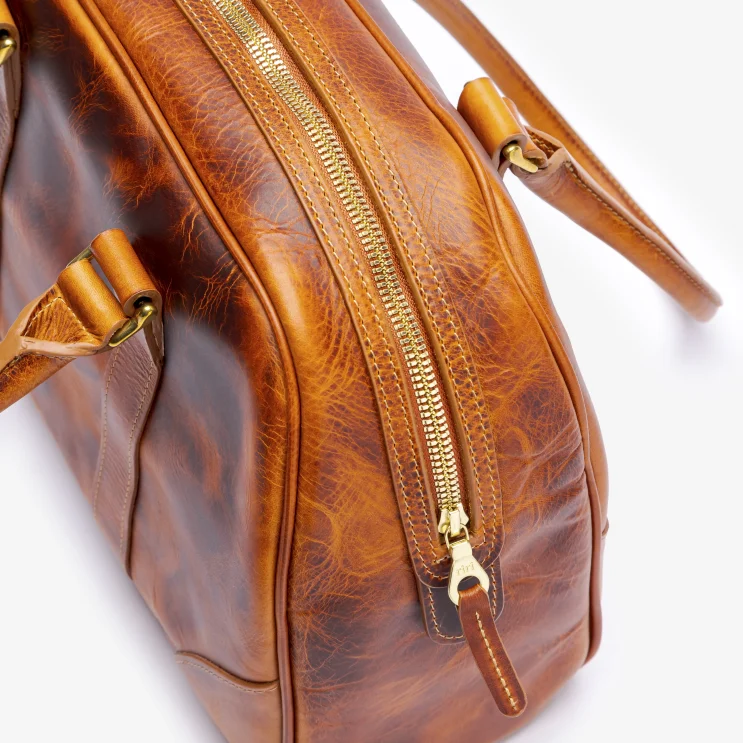 The Chetham Boston Bag in Badalassi - Wax Olmo zip detail