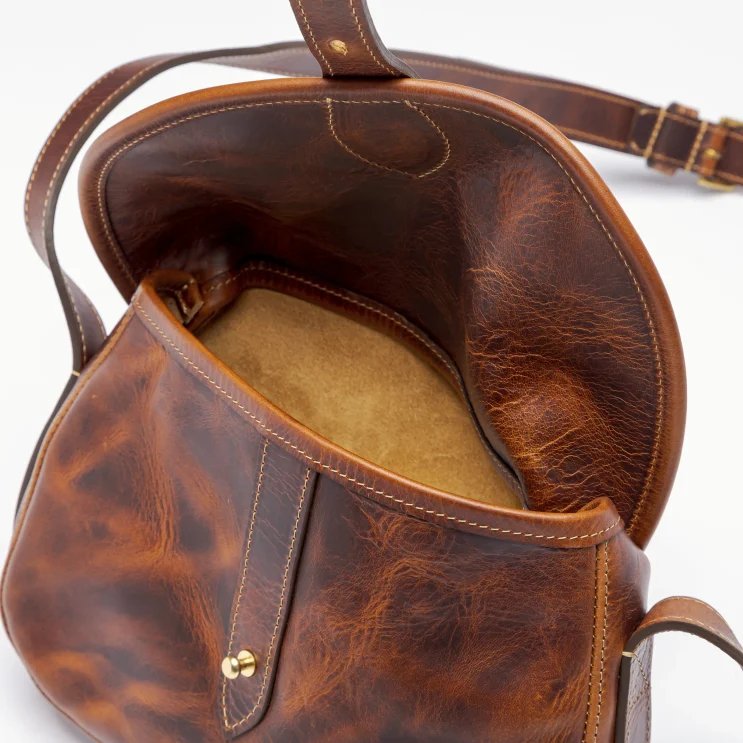 The Radcliffe Cartridge Bag in Badalssi - Wax Cognac inside view
